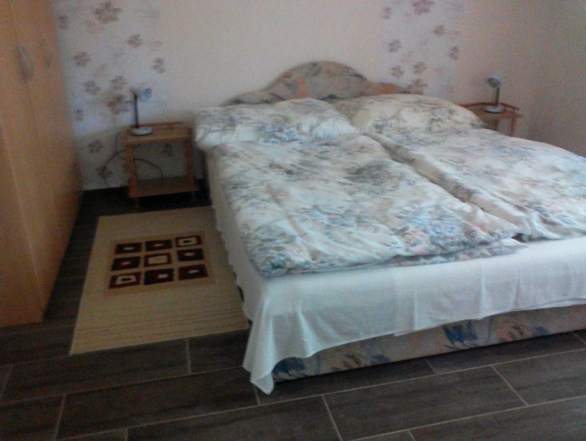 Ráday Apartman Hajdúszoboszló Esterno foto